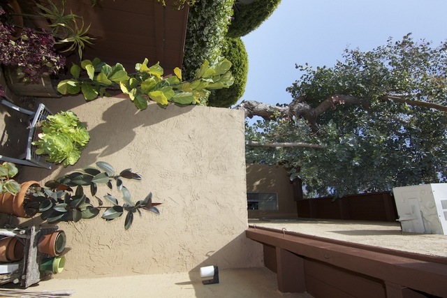 Discounted Townhome in Santa Monica