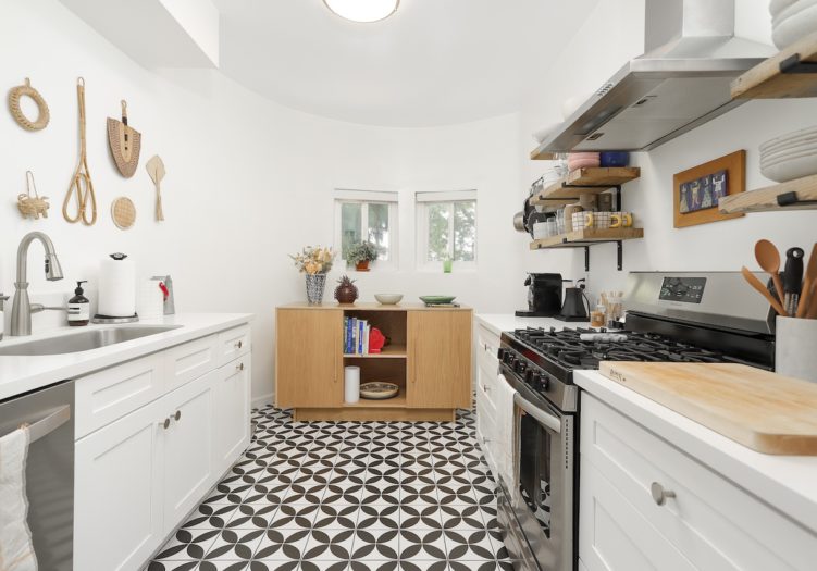 Charming Spanish-Style Fourplex in Desirable West Adams Area