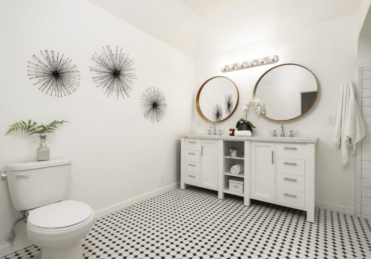 Charming Spanish-Style Fourplex in Desirable West Adams Area