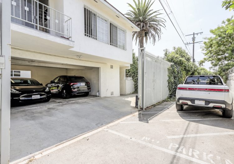 Charming Spanish-Style Fourplex in Desirable West Adams Area