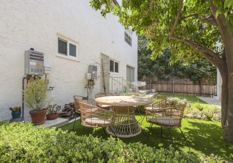 Charming Spanish-Style Fourplex in Desirable West Adams Area