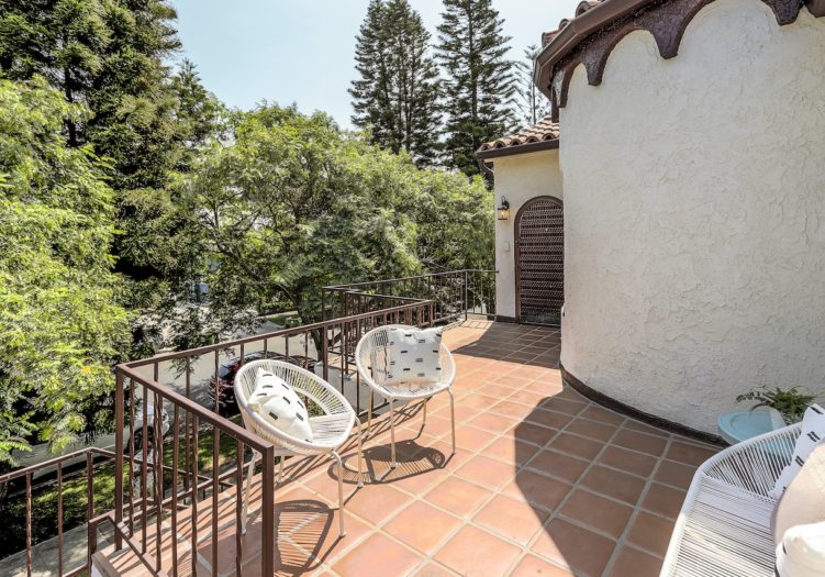 Charming Spanish-Style Fourplex in Desirable West Adams Area