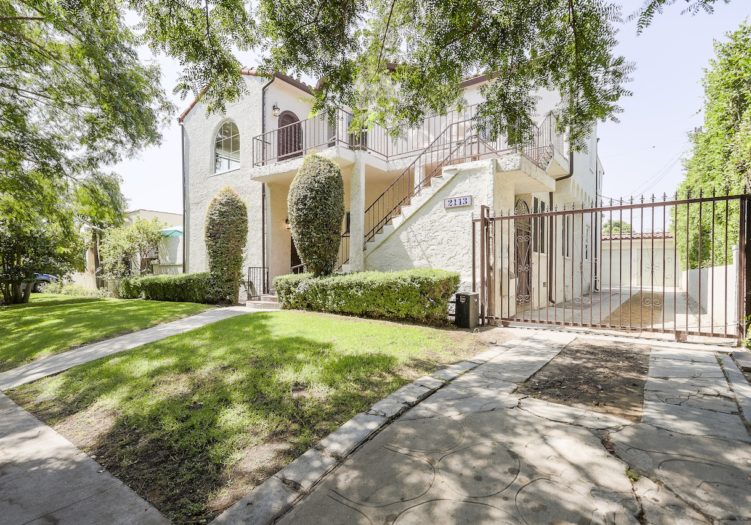 Charming Spanish-Style Fourplex in Desirable West Adams Area